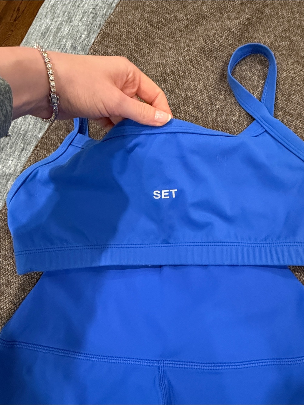 SET Active SPORTBODY Bike Shorts and Scoop Sports Bra Jetsetter - Picture 3 of 9